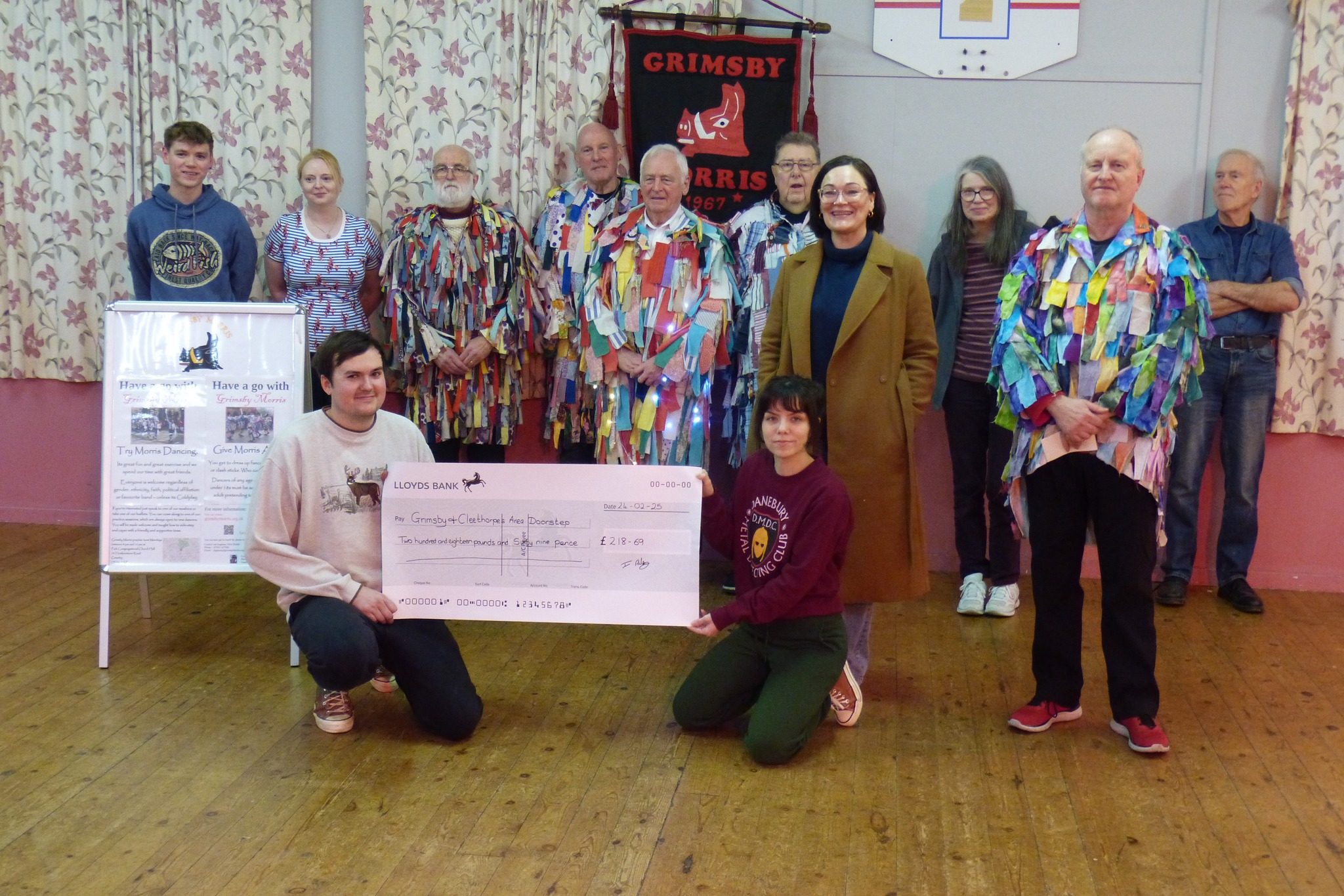Cheque presented to Doorstep